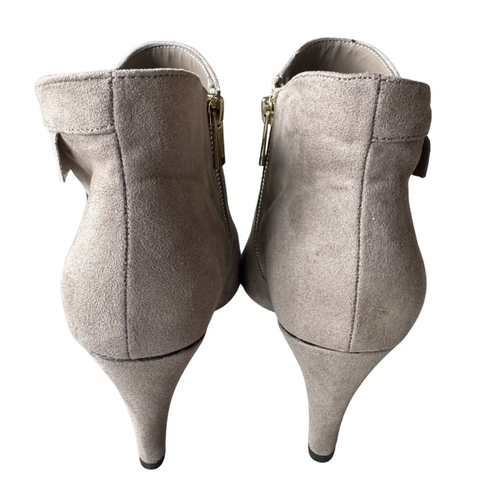 Bella Vita Tan Suede Like Ankle Booties Side Zipper Side Ruffle 8.5W Beige boho